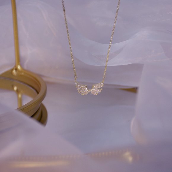 NEW 14K Gold Plated Diamond Angel Wing Necklace - Picture 6 of 9